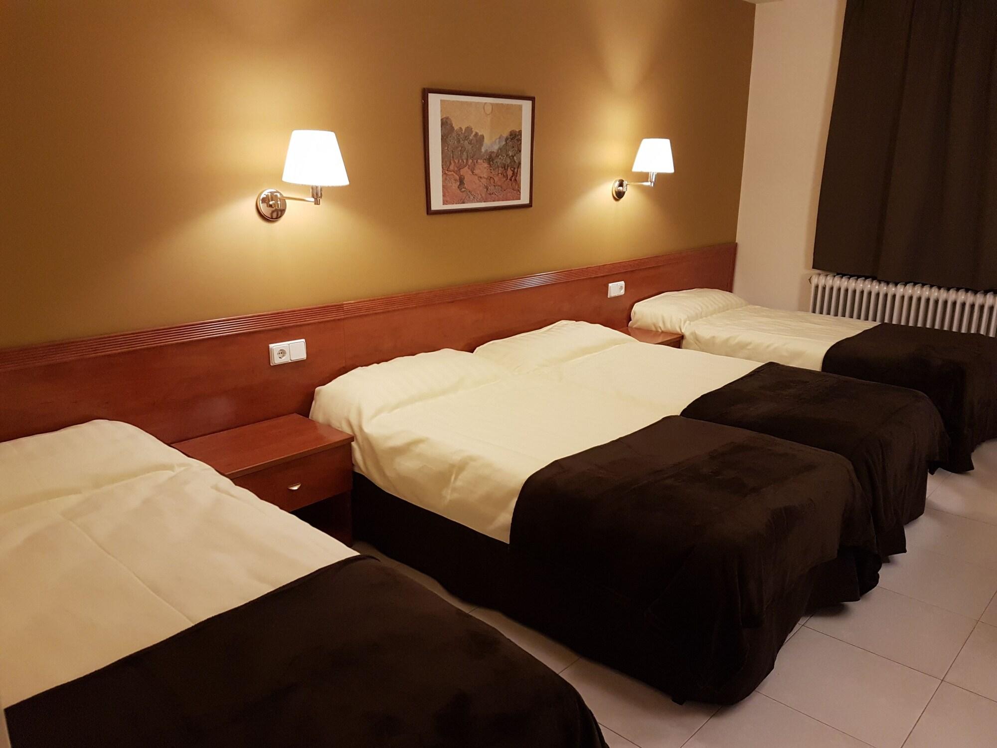 Hotel Guineu Pas De La Casa Esterno foto